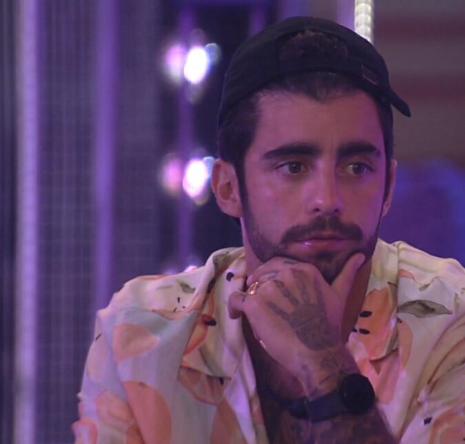 Confinado há dois meses no <i>BBB22</i>, Pedro Scooby diz que não lembra como transar