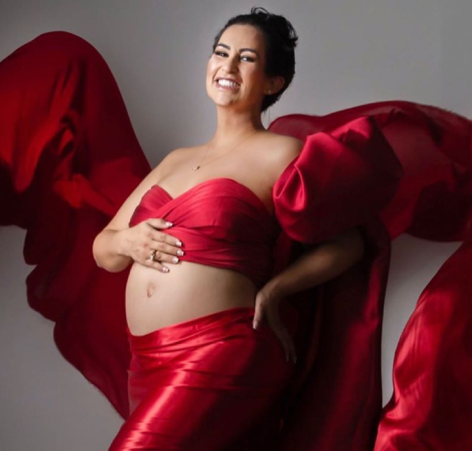 Fabiola Gadelha compartilha mais fotos do ensaio fotográfico de gravidez e ganha chuva de elogios