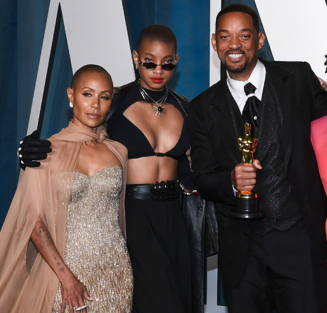 Willow, filha de Will Smith, se pronuncia após tapa de pai em Chris Rock durante <I>Oscar 2022</I>