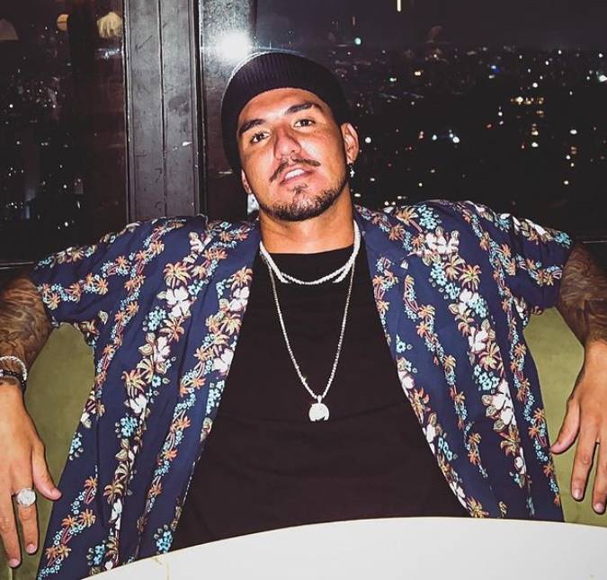 Após suposta indireta de Yasmin Brunet, Gabriel Medina declara: <i>O que você diz pode salvar ou destruir uma vida</i>