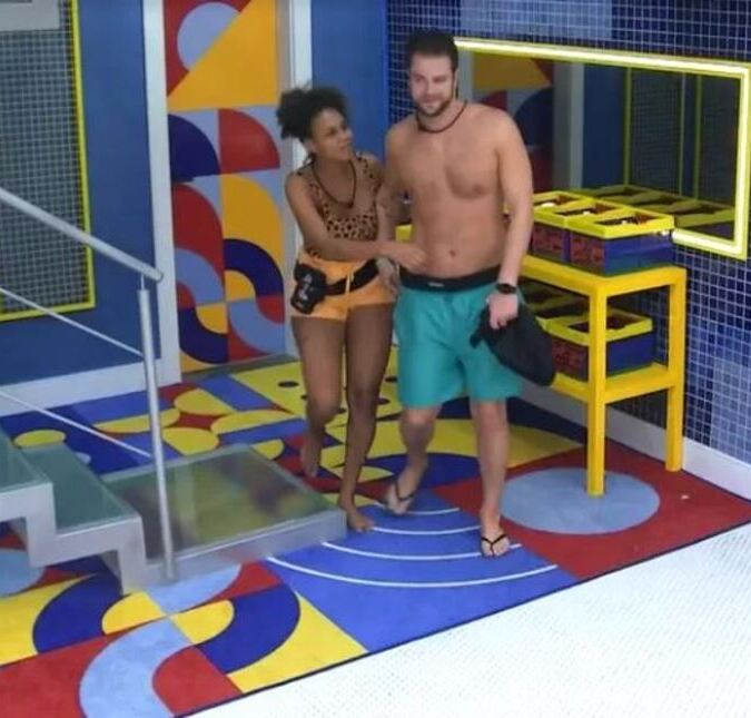 No <i>BBB22</i>, Jessi faz convite inusitado e Gustavo foge: <i>A Lalá não vai gostar</i>