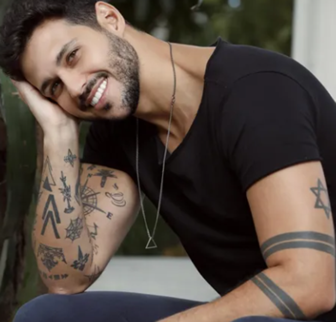 No dia 15 de fevereiro, Rodrigo começou a recobrar a consciência - o irmão dele, Diego Mussi, utilizou as redes sociais para falar sobre o estado de saúde do gerente comercial: Hoje, o Rod está bastante agitado, oscilando entre momentos de realidade e de confusão. O processo de extubação continua e nosso guerreiro está indo muito bem. Aguardemos o retorno do gigante. Vem Rod, escreveu no post. No dia 15 de fevereiro, Rodrigo começou a recobrar a consciência - o irmão dele, Diego Mussi, utilizou as redes sociais para falar sobre o estado de saúde do gerente comercial: Hoje, o Rod está bastante agitado, oscilando entre momentos de realidade e de confusão. O processo de extubação continua e nosso guerreiro está indo muito bem. Aguardemos o retorno do gigante. Vem Rod, escreveu no post.