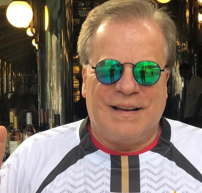 Chico Pinheiro revela estratégia para cobrir o Carnaval: Como se fosse para o Japão O jornalista contou que costuma visitar os barracões