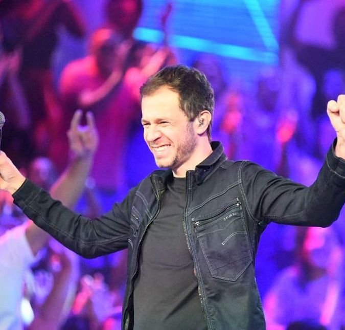 Casa nova! Após deixar a Globo, Tiago Leifert anuncia novidade na carreira: Que alegria O apresentador foi contratado por um gigante do streaming