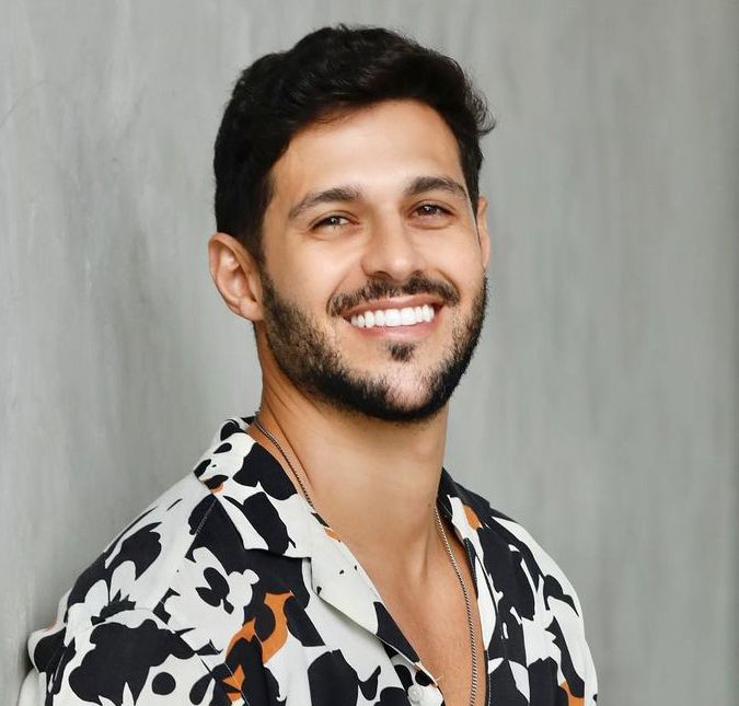 Após o grande susto, no dia 28 de abril, Diogo Mussi, irmão de Rodrigo, usou as redes sociais para trazer boas notícias: a alta finalmente veio. O Rod já foi transferido para a reabilitação intensiva e iniciou a avaliação geral. Serão dias intensos de reabilitação e o Rod está motivado. Disse que vai dar conta de tudo. À noite eu volto para expor o recado dele para os fãs. Bora, guerreiro!, escreveu nos Stories.