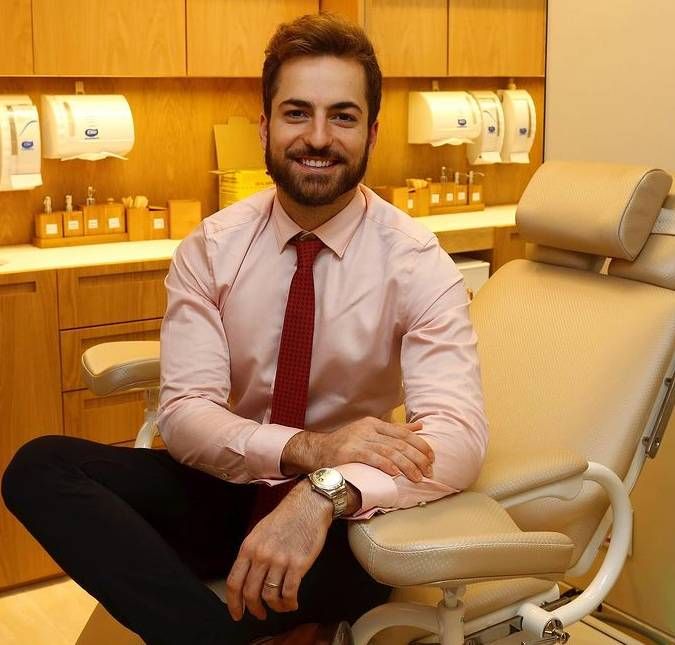 O humorista ganhará uma homenagem da escola de samba São Clemente