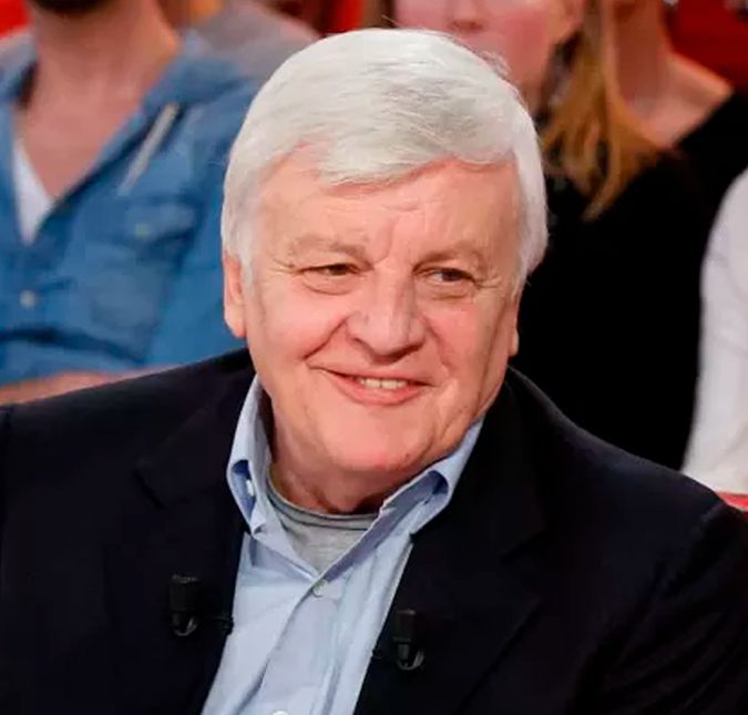 Aos 80 anos de idade, o ator Jacques Perrin morreu no dia 21 de abril, na França. O anúncio foi feito pela família em um comunicado que dizia que o intérprete de Salvatore di Vita partiu pacificamente. Perrin fez parte de mais de 70 filmes ao longo da carreira e ganhou destaque em Cinema Paraíso. Golias, o seu último longa, estreou em março e retratava questões ambientais. Aos 80 anos de idade, o ator Jacques Perrin morreu no dia 21 de abril, na França. O anúncio foi feito pela família em um comunicado que dizia que o intérprete de Salvatore di Vita partiu pacificamente. Perrin fez parte de mais de 70 filmes ao longo da carreira e ganhou destaque em Cinema Paraíso. Golias, o seu último longa, estreou em março e retratava questões ambientais.