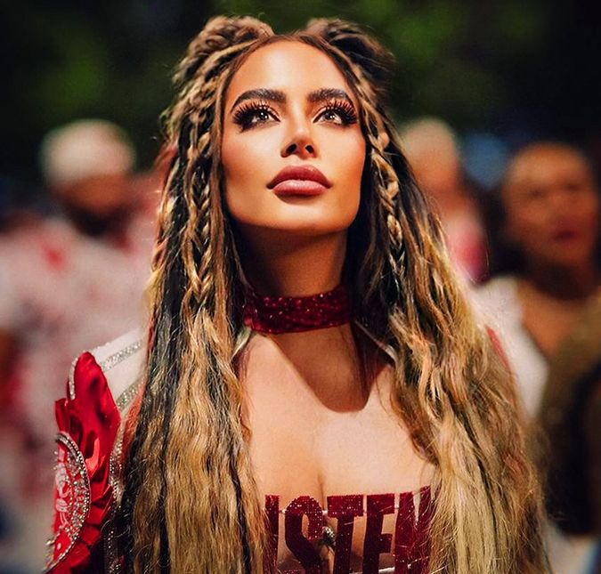 Rafaella desfila na noite desta sexta feira, dia 22