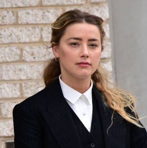 JOHNNY DEPP VS. AMBER HEARD NETFLIX: Relembre depoimento sobre a agressão  no avião, um dos principais episódios apresentados no julgamento