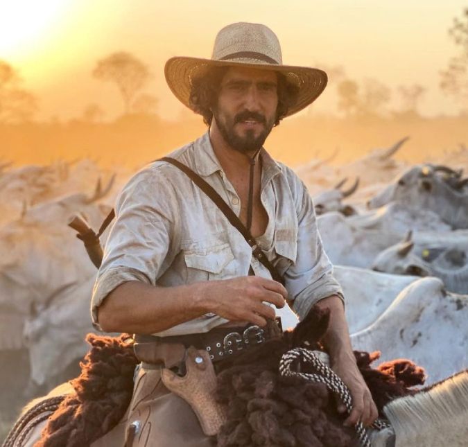 Renato Goés opina sobre sucesso de Pantanal: -Fez as pessoas se permitirem O ator interpreta o personagem José Leôncio na novela