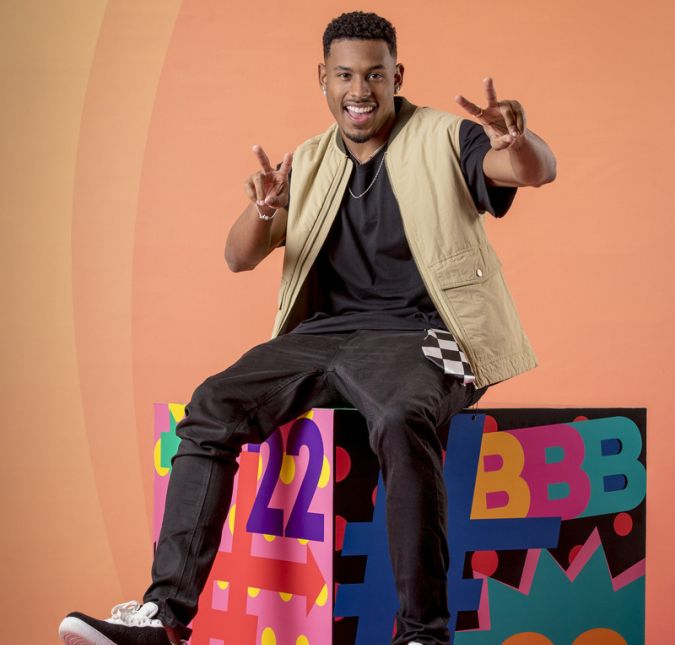 E por fim, mas não menos importante, temos Paulo André. O que dizer desse menino de sorriso largo e coração aberto? PA deu tudo de si no BBB22, chegou ao final de todas as provas de resistência, foi estratégico quando necessário, e deixou o jogo de lado parar confortar quem precisava. Chegando a deixar de comemorar sua ida à final do programa apenas por saber que Arthur estava triste por ter perdido a prova. Por ser um jovem de coração tão gigante, esforçado nas provas e entregue ao jogo, Paulo André merece levar o prêmio. E por fim, mas não menos importante, temos Paulo André. O que dizer desse menino de sorriso largo e coração aberto? PA deu tudo de si no BBB22, chegou ao final de todas as provas de resistência, foi estratégico quando necessário, e deixou o jogo de lado parar confortar quem precisava. Chegando a deixar de comemorar sua ida à final do programa apenas por saber que Arthur estava triste por ter perdido a prova. Por ser um jovem de coração tão gigante, esforçado nas provas e entregue ao jogo, Paulo André merece levar o prêmio.