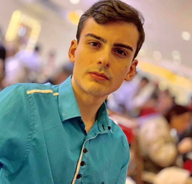 Dudu Camargo é acusado de pedir foto para criança de 13 anos de idade, diz jornal Quem expôs a situação foi a irmã da criança