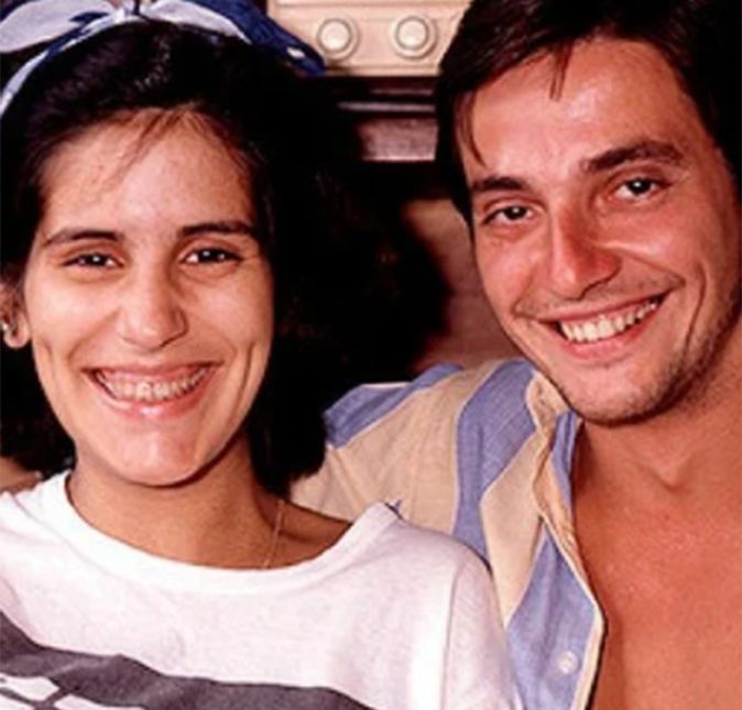 Cleo é a primogênita do cantor e fruto do casamento de Fábio com Glória Pires, que durou de 1979 a 1983.