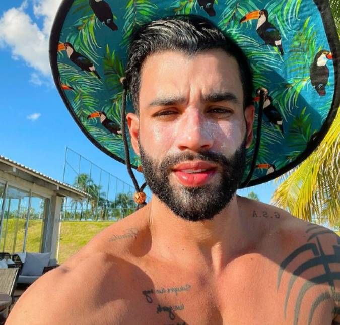 O cantor precisou realizar um procedimento para tratar sua sinusite