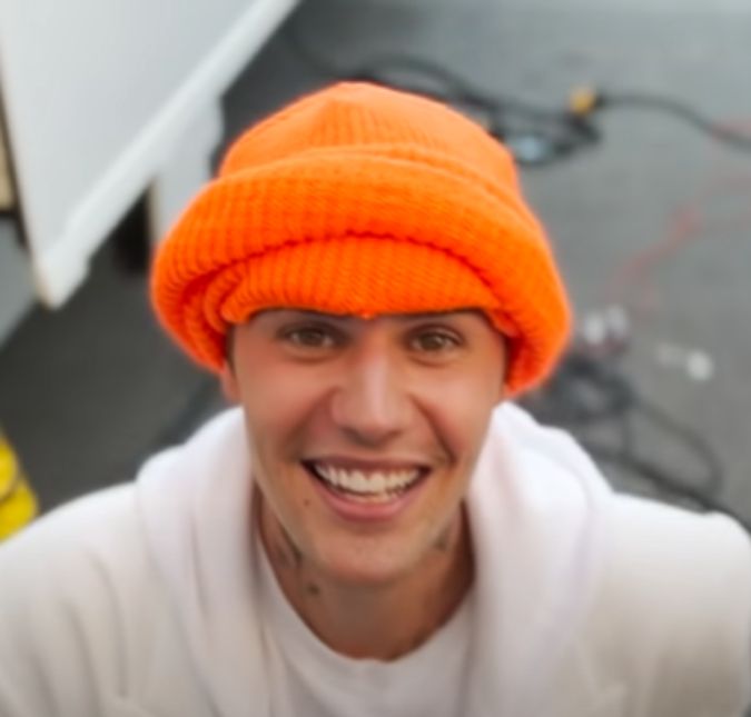 Dobradinha de Justin Bieber, Zeeba com Clarissa, Ava Max... Confira os lançamentos da semana! Essa são as músicas que chegaram fresquinhas nos fones de ouvidos pelo mundo