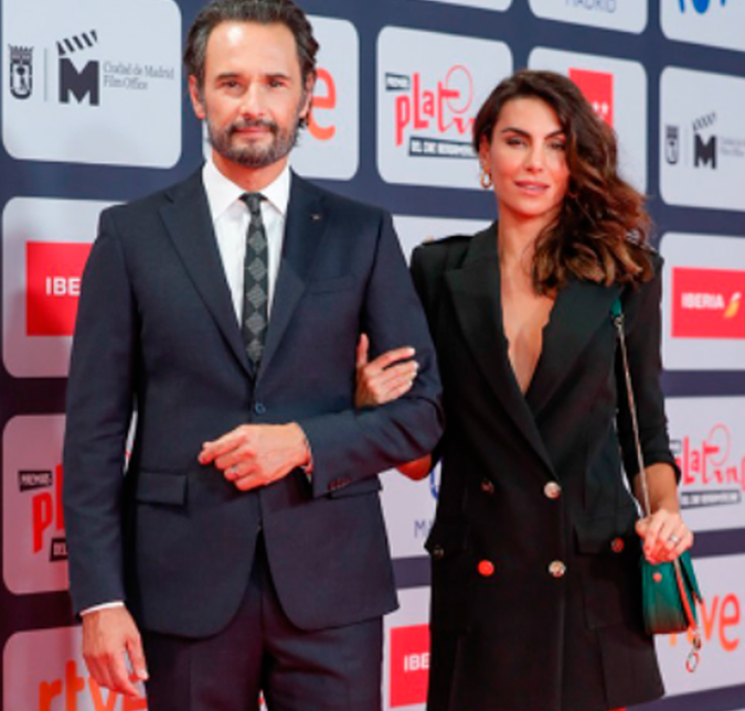 Mel Fronckowiak fala de pausa na carreira e relação com Rodrigo Santoro: <I>Temos uma estrutura familiar flexível</i>