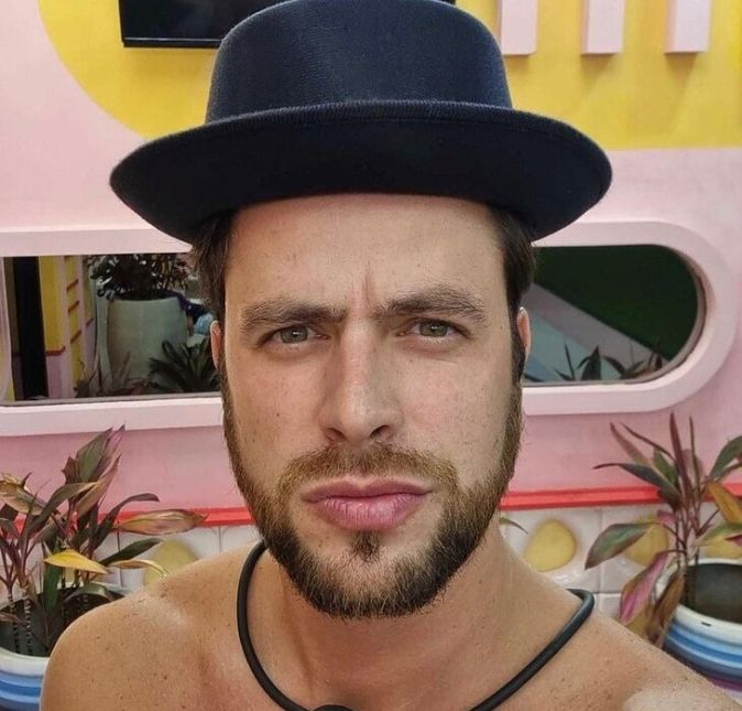 Hetero e top! Gustavo é um participante que ficará marcado na história do programa. Além das estratégias, também vamos sentir falta das piadas e do bom humor do Malvadão.