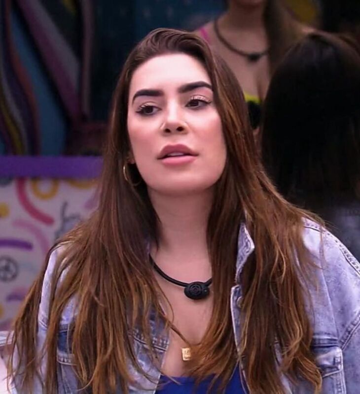 Naiara Azevedo na cozinha