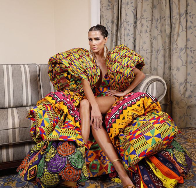 Veja detalhes do look de Deborah Secco. Veja detalhes do look de Deborah Secco.