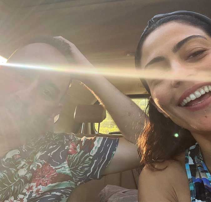 Após assumir namoro, Carol Castro curte momento romântico com o namorado A atriz posou coladinha com o amado