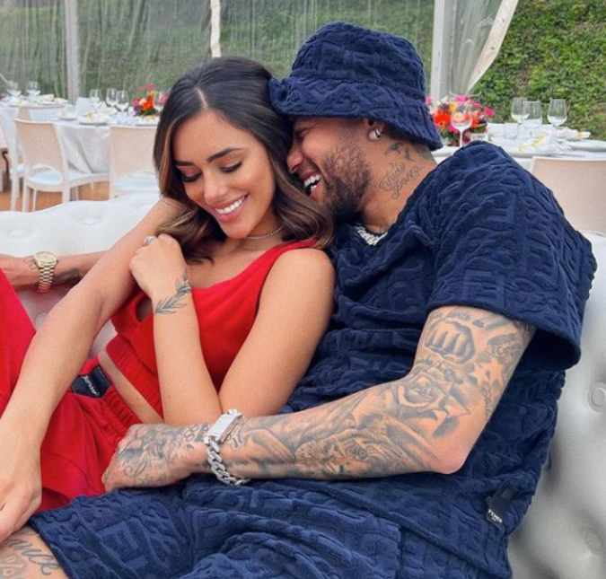 Namorada de Neymar Jr, Bruna Biancardi compartilha vídeo fofo com memórias da temporada em Paris