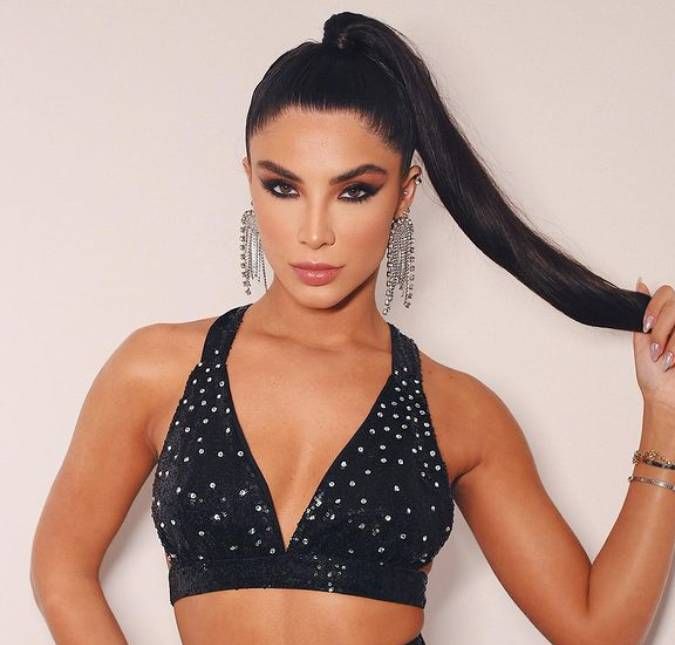 A tiktoker foi vista aos beijos com Gabriel Medina