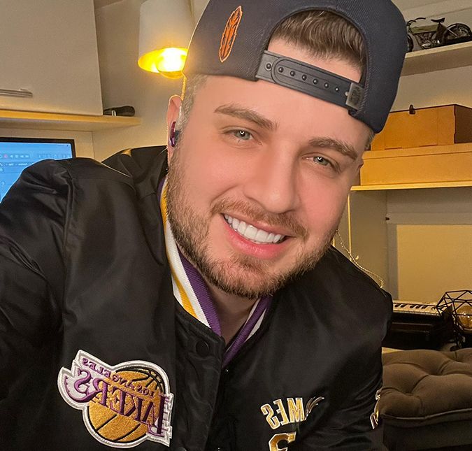 O ônibus da dupla sertaneja sofreu um acidente no dia 7 de maio