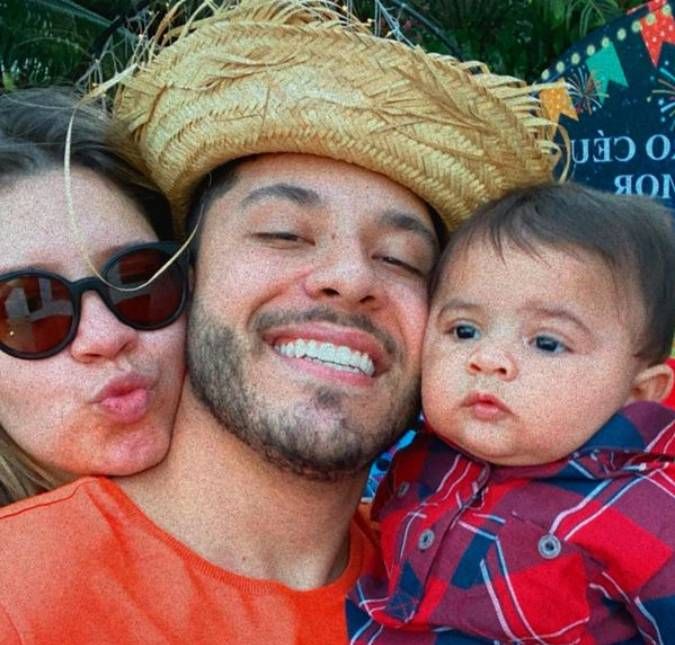 O cantor publicou uma linda homenagem de Dia das Mães