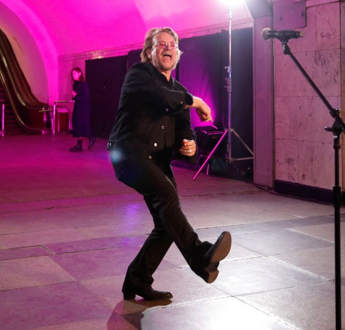 A banda resolveu fazer uma apresentação em solidariedade ao povo ucraniano que está em guerra com a Rússia