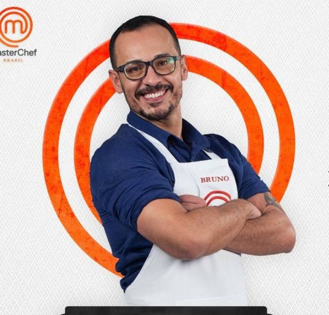 Outro mineiro por aqui! Bruno Nougueira é feliz e de bem com a vida. Assim como Adílio, ele também adora cantar e revelou que a música é seu método de escape: - Cantar me tira dessa tensão do programa. Além de ser animado, o dentista de 34 anos de idade contou que está determinado e quer ganhar do melhor. Quanta animação!