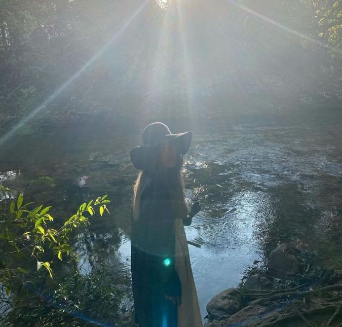 Ainda de acordo com o colunista, a cantora e o ator pretendem se reencontrar nas últimas semanas de maio. O plano seria alugar um imóvel em Goiás.