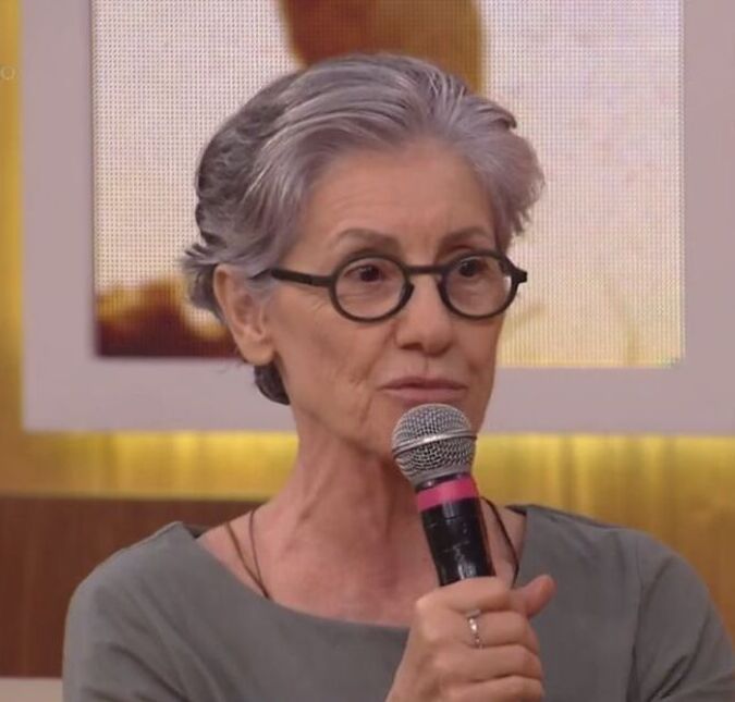 A atriz participou do Encontro com Fátima Bernardes desta quinta feira, dia 12