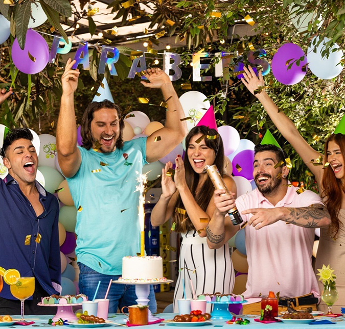Eliéser Ambrosio comemora aniversário junto de Kamilla Salgado e do filho do casal: <I>Obrigado meu Deus por esta família abençoada</i>