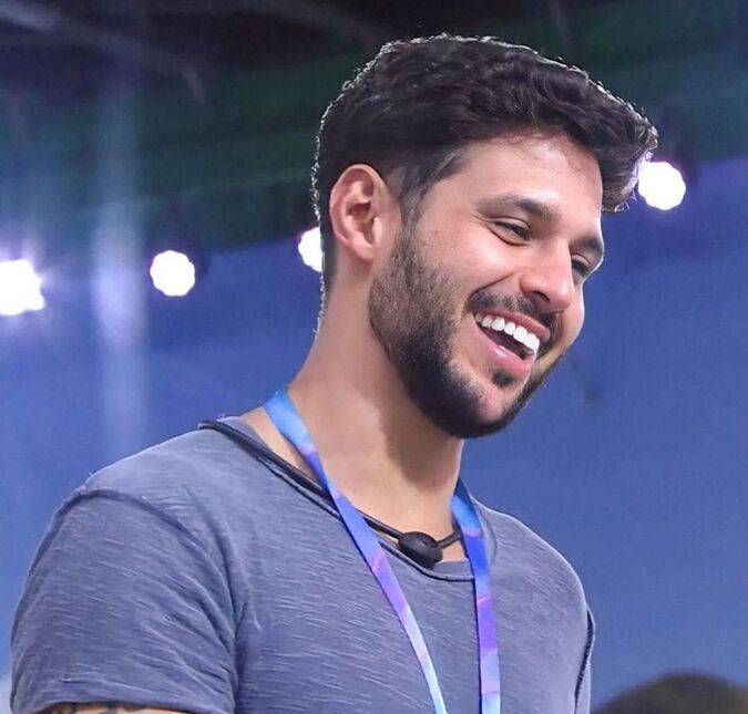 Justiça quer ouvir Rodrigo Mussi sobre grave acidente de carro