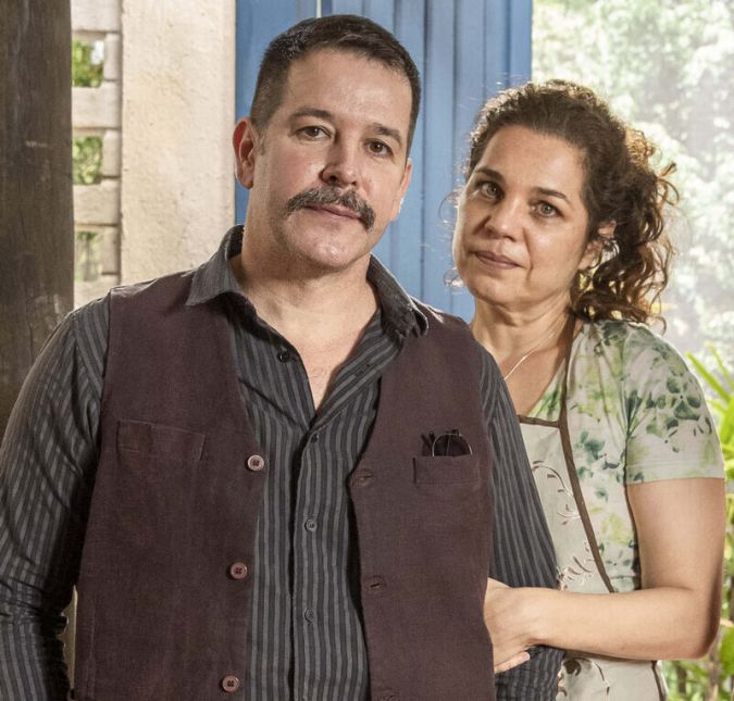 Quem não morre de raiva quando Tenório chama Maria de Bruaca? Pois é, mesmo que você não entenda o termo, dá pra notar que se trata de um xingamento. O que o personagem de Murílio Benício está fazendo é chamar a esposa de feia. Quem não morre de raiva quando Tenório chama Maria de Bruaca? Pois é, mesmo que você não entenda o termo, dá pra notar que se trata de um xingamento. O que o personagem de Murílio Benício está fazendo é chamar a esposa de feia.