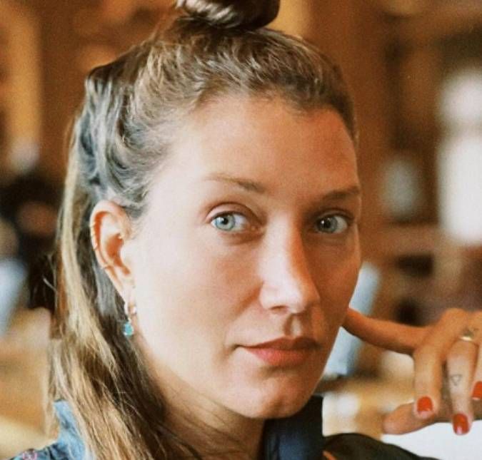 A influenciadora, que é conhecida por se alimentar apenas com coisas naturais, confessou que comeu fast food