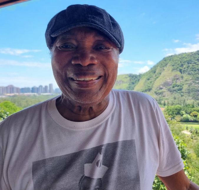 O cantor vai cumprir agenda de shows até o fim de 2022