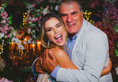 Flávia Viana revela morte do pai de Marcelo Zangrandi, homenageia o sogro e se despede nas redes sociais: <i>Vontade de reviver tudo!</i>