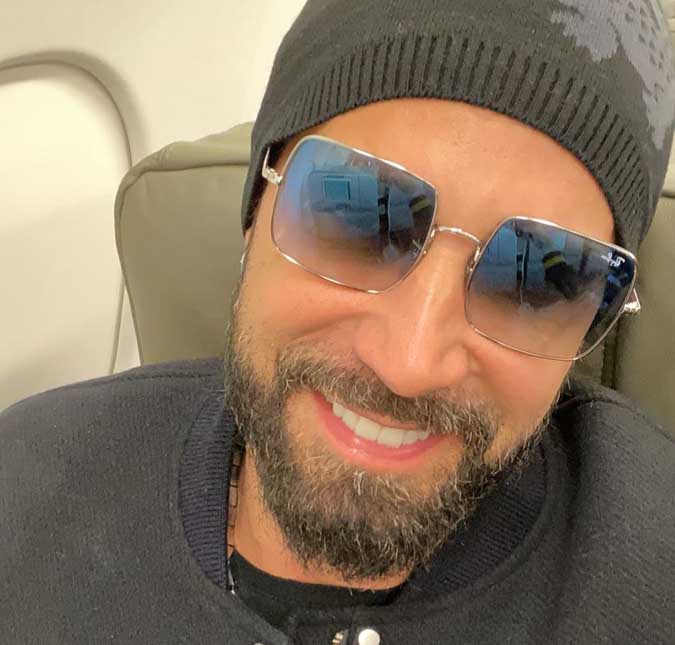 Após suposta indireta de Zé Neto para Anitta, Latino dá a entender que sucesso da cantora é mentira
