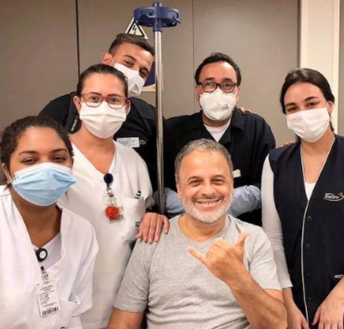 O ator quebrou o fêmur, a clavícula direita e uma costela em acidente de moto