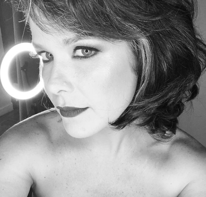 Samara Felippo cai em golpe e alerta os fãs nas rede sociais