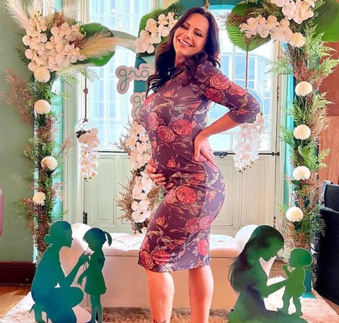 Viviane Araújo fala sobre sobre chutes do Joaquim e confessa: -<i>Uma sensação que não sei explicar</i>