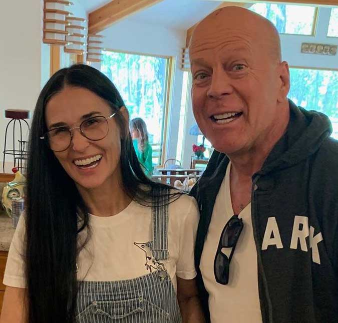 Demi Moore resgata clique com o ex-marido Bruce Willis e atual esposa do ator comenta