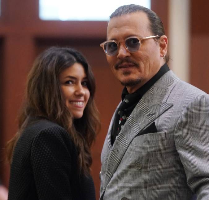 O astro de Piratas do Caribe está processando sua ex esposa Amber Heard por difamação
