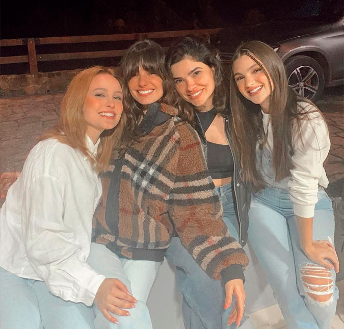 Larissa Manoela compartilha cliques ao lado de Vanessa Giácomo e Isis Valverde: <i>Baita encontro</i>