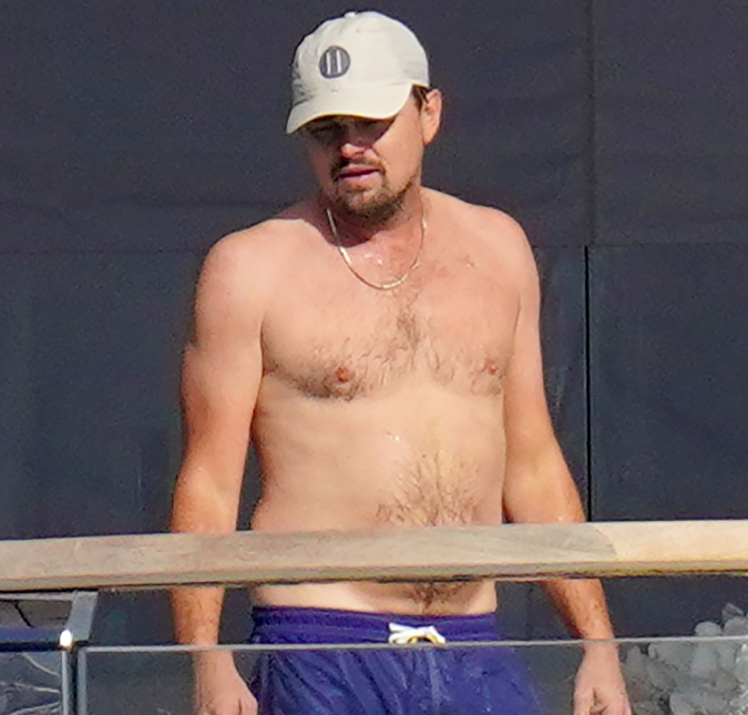 Leonardo DiCaprio ostenta novo físico durante passeio de iate, veja!