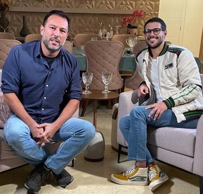 De cabelo curto e mais magro, Rodrigo Mussi posa para primeira foto após acidente