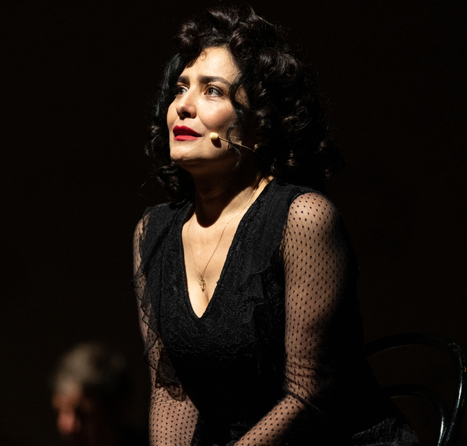 Após deixar <i>Globo</i>, Letícia Sabatella se dedica ao teatro: <i>Vontade grande de ter contato com o público e com a plateia</i>