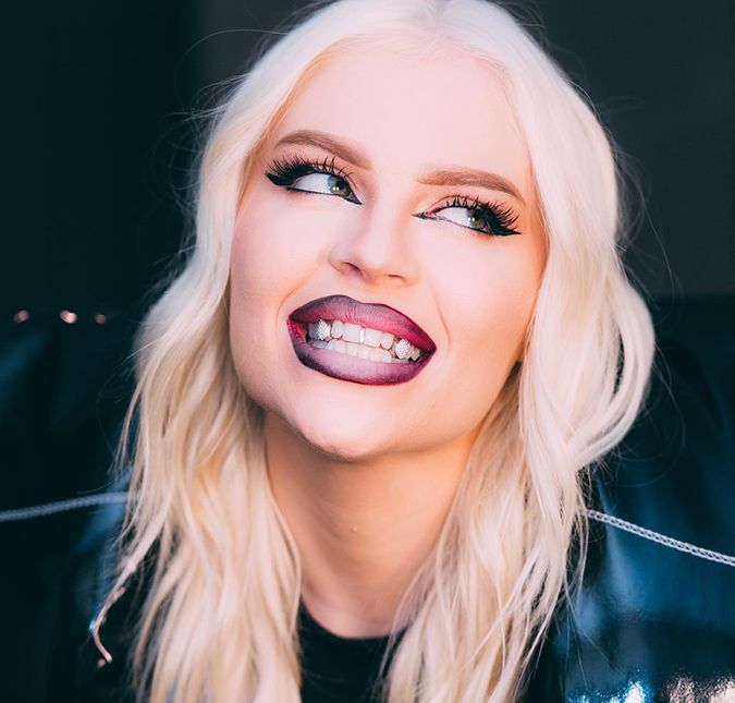 Luísa Sonza muda visual e dispara: A galera começou a falar que o meu show é pautado na minha bunda A cantora defendeu que as roupas que usa não têm relação com a qualidade de seus shows