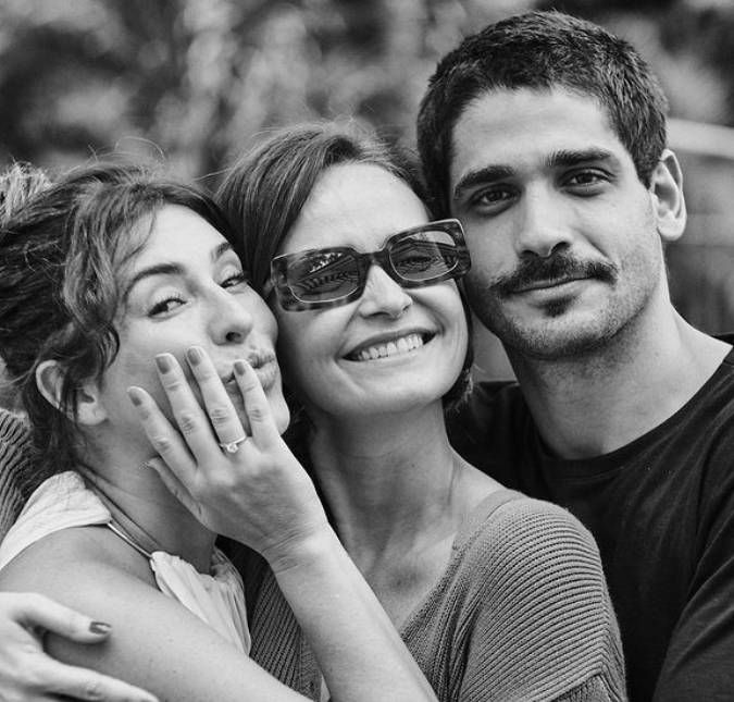 A amiga da atriz compartilhou alguns cliques com o casal